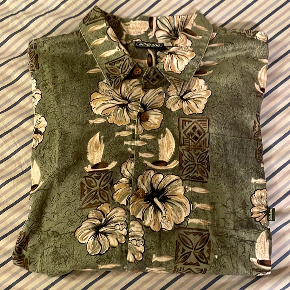 Billabong - XL - Hawaiian Shirt - Like New!